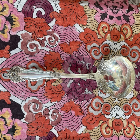 Arbutus Gravy Ladle - Picture 6 of 9